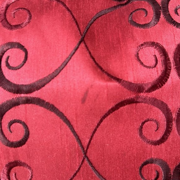 Pier One Cushions/Pillows Red /Burgundy With Embroidered Detail Set/2 - Picture 5 of 9